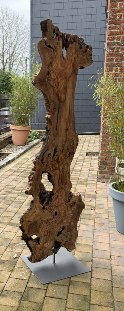 Sculture 410x1024